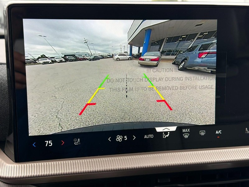 Ford Explorer Vehicle Full-screen Gallery Image 14