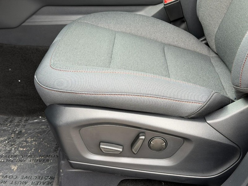 Ford Explorer Vehicle Full-screen Gallery Image 10