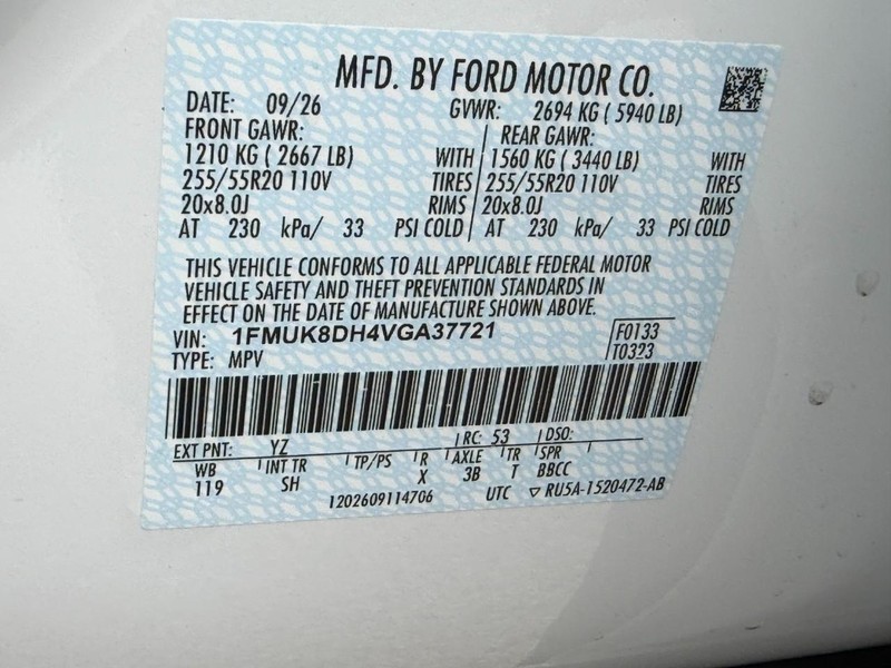 Ford Explorer Vehicle Full-screen Gallery Image 16