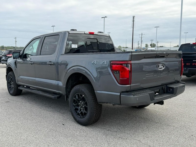 Ford F-150 Vehicle Full-screen Gallery Image 3