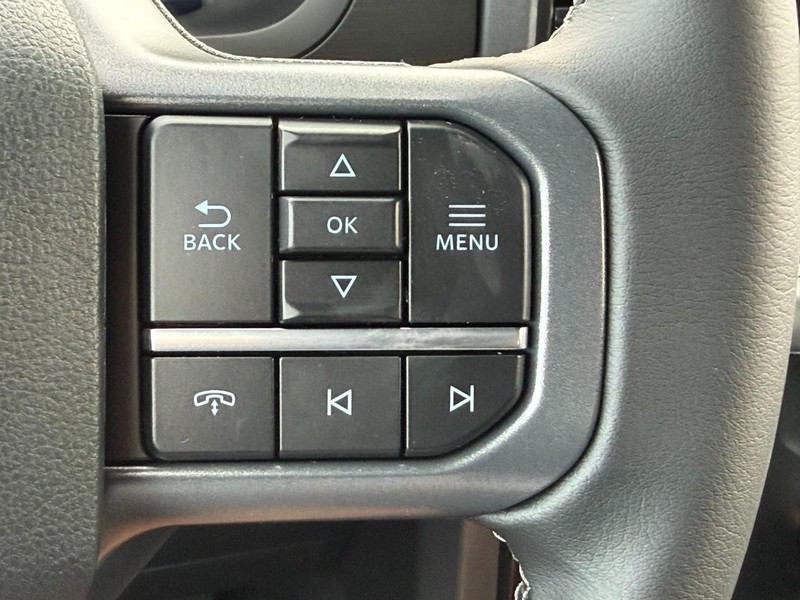 Ford F-150 Vehicle Full-screen Gallery Image 12