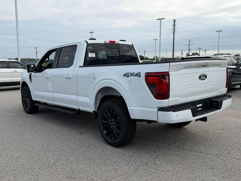 Ford F-150 Vehicle Full-screen Gallery Image 3