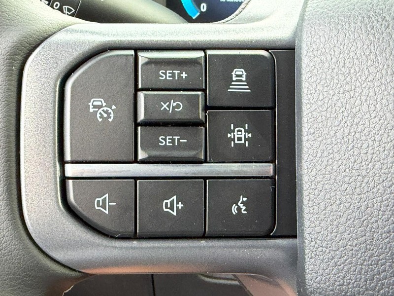 Ford F-150 Vehicle Full-screen Gallery Image 11