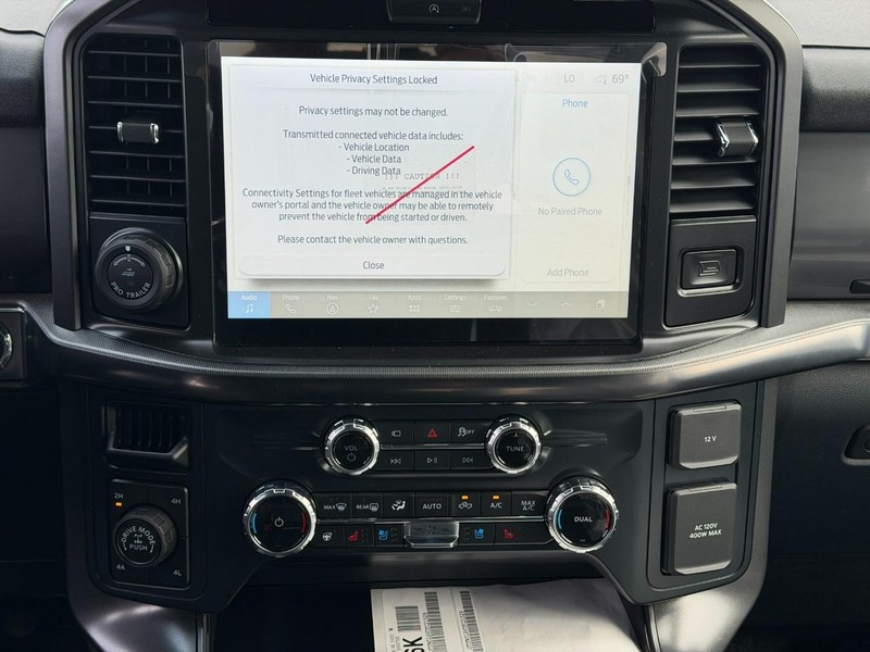 Ford F-150 Vehicle Full-screen Gallery Image 7