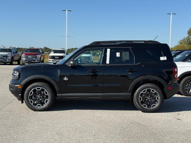 Ford Bronco Sport Vehicle Full-screen Gallery Image 2