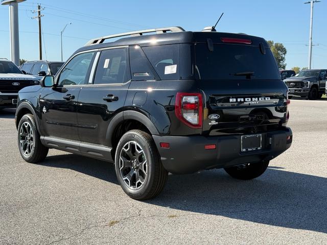 Ford Bronco Sport Vehicle Full-screen Gallery Image 3