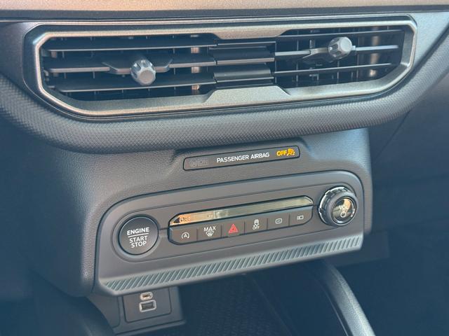 Ford Bronco Sport Vehicle Full-screen Gallery Image 12