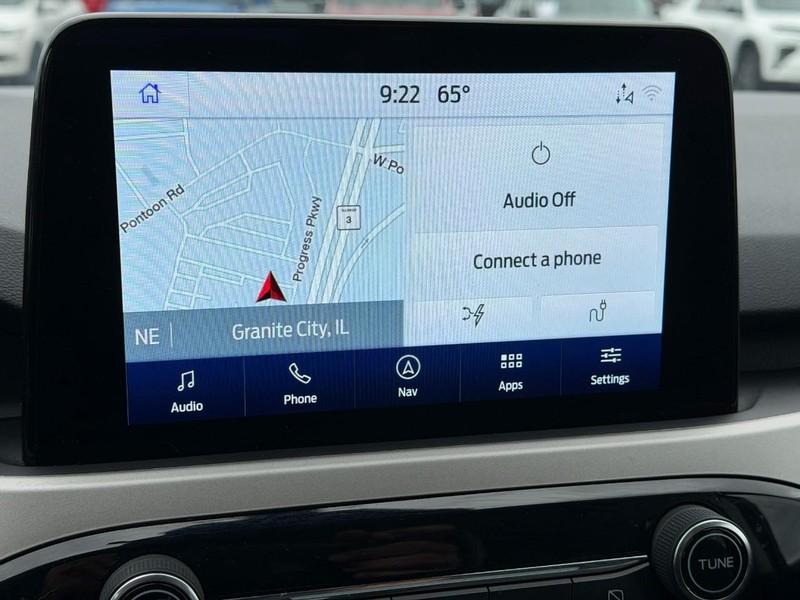 Ford Escape Vehicle Full-screen Gallery Image 21