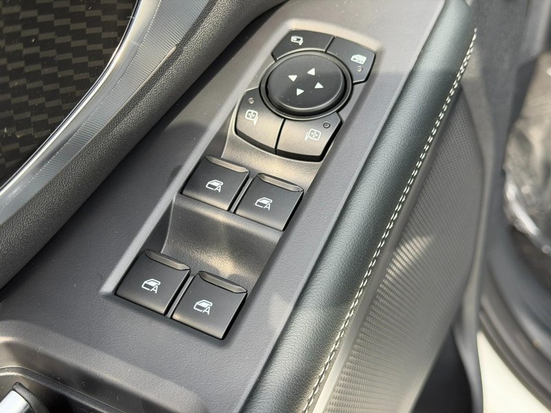 Ford Expedition Vehicle Full-screen Gallery Image 12
