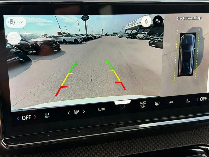 Ford Expedition Vehicle Full-screen Gallery Image 16