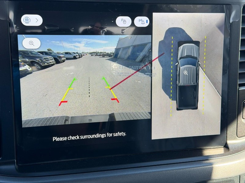Ford F-150 Vehicle Full-screen Gallery Image 14