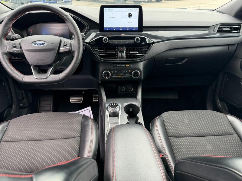 Ford Escape Vehicle Full-screen Gallery Image 11