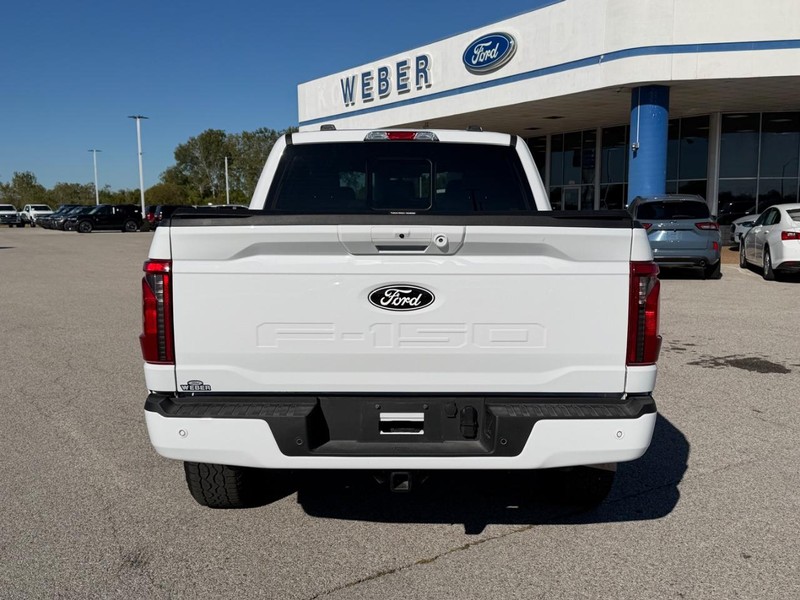 Ford F-150 Vehicle Full-screen Gallery Image 4