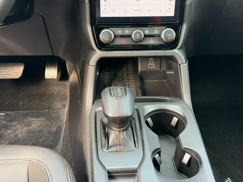 Ford Ranger Vehicle Full-screen Gallery Image 8