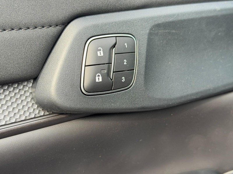 Ford Ranger Vehicle Full-screen Gallery Image 10