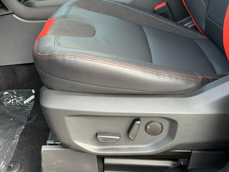 Ford Ranger Vehicle Full-screen Gallery Image 11