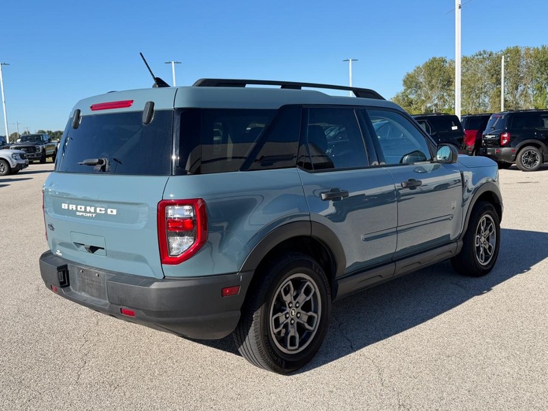 Ford Bronco Sport Vehicle Full-screen Gallery Image 6