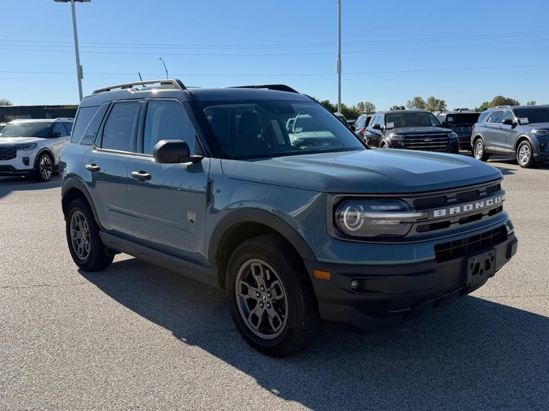 Ford Bronco Sport Vehicle Full-screen Gallery Image 8