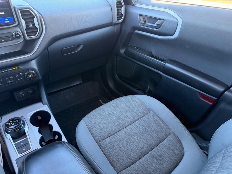 Ford Bronco Sport Vehicle Full-screen Gallery Image 15