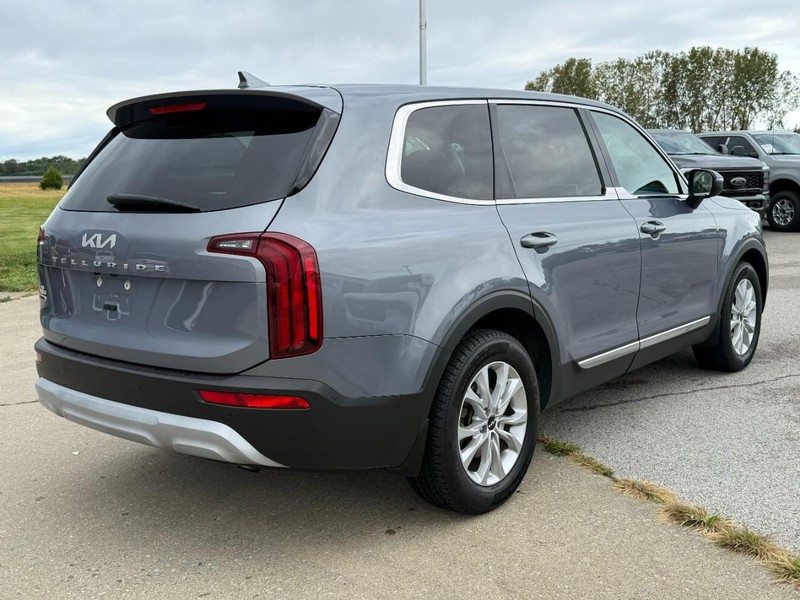 Kia Telluride Vehicle Full-screen Gallery Image 6