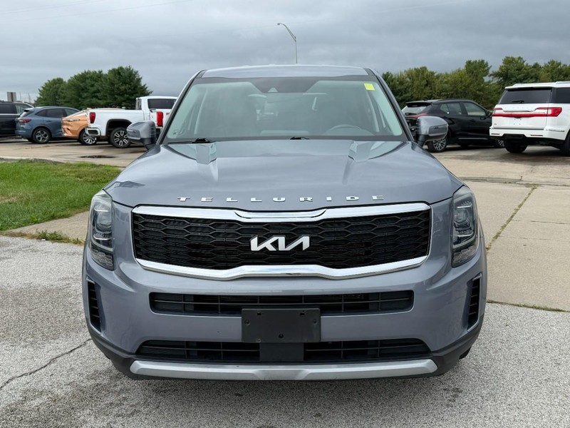 Kia Telluride Vehicle Full-screen Gallery Image 9