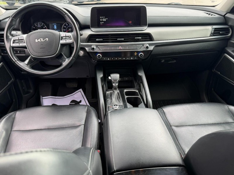 Kia Telluride Vehicle Full-screen Gallery Image 11