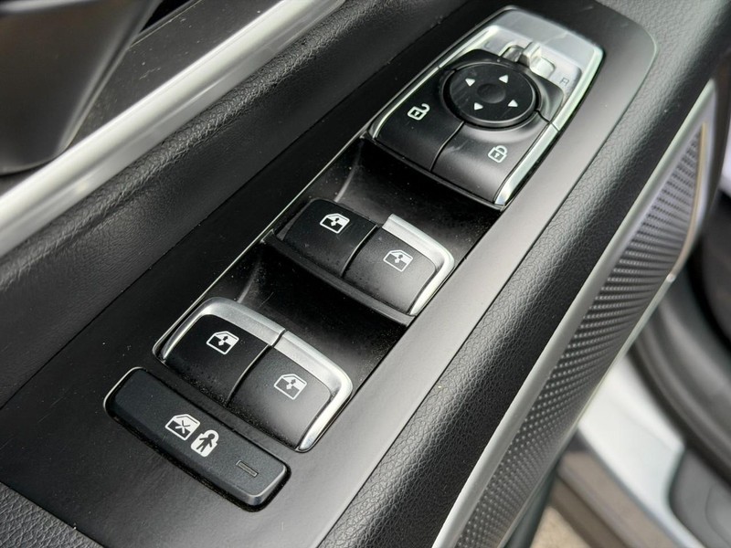 Kia Telluride Vehicle Full-screen Gallery Image 16