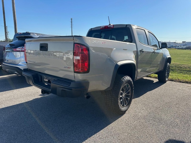 Chevrolet Colorado Vehicle Full-screen Gallery Image 3