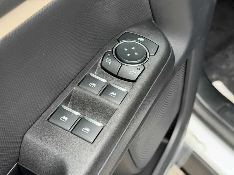 Ford Bronco Sport Vehicle Full-screen Gallery Image 9