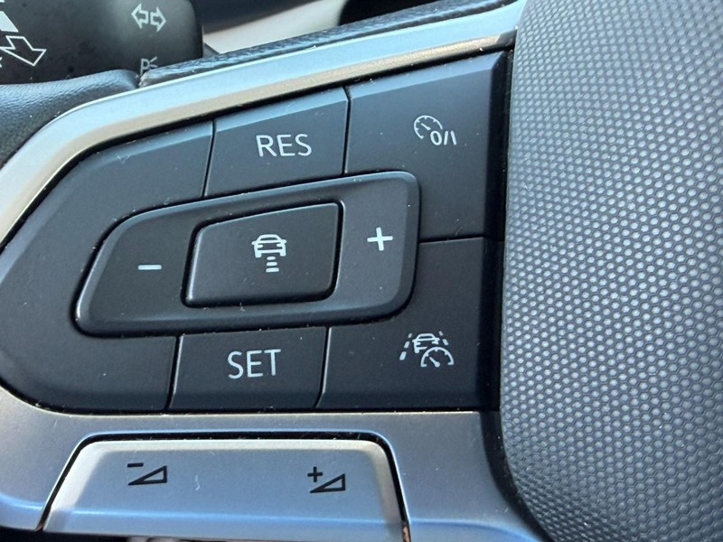 Volkswagen Taos Vehicle Full-screen Gallery Image 19