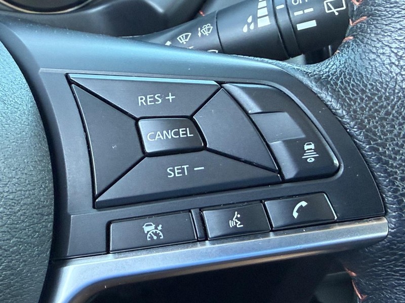 Nissan Kicks Vehicle Full-screen Gallery Image 20
