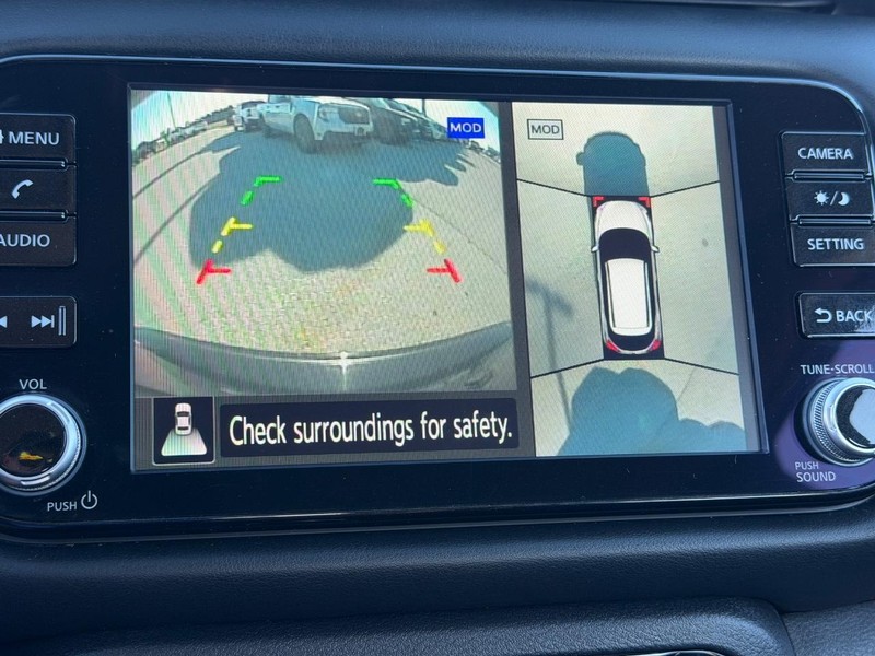 Nissan Kicks Vehicle Full-screen Gallery Image 22