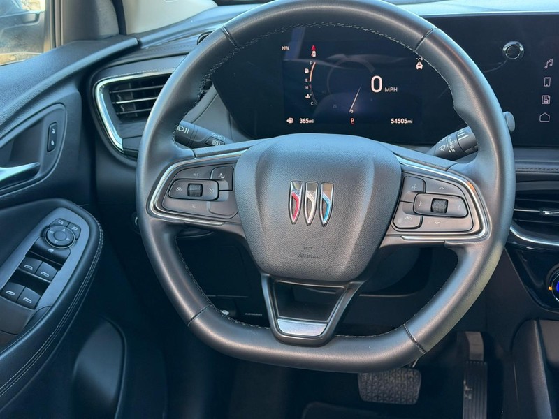 Buick Encore GX Vehicle Full-screen Gallery Image 12