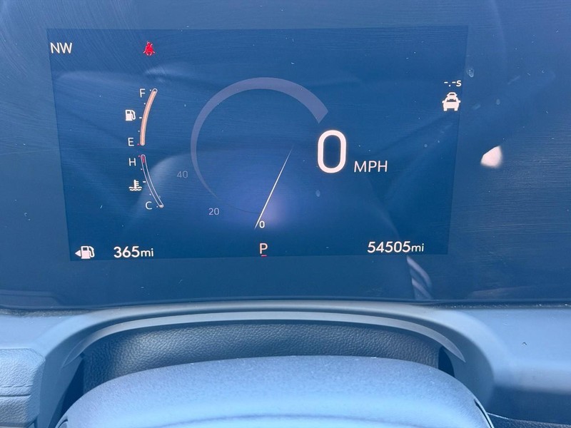Buick Encore GX Vehicle Full-screen Gallery Image 20