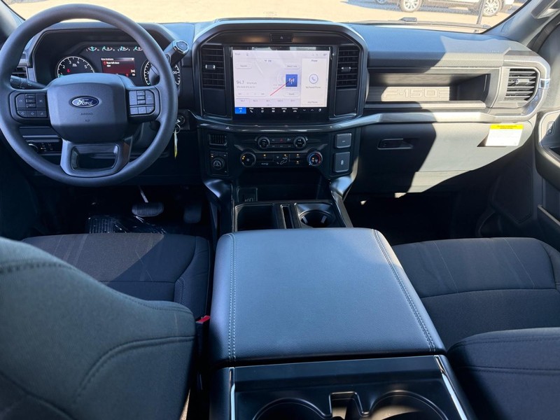 Ford F-150 Vehicle Full-screen Gallery Image 5