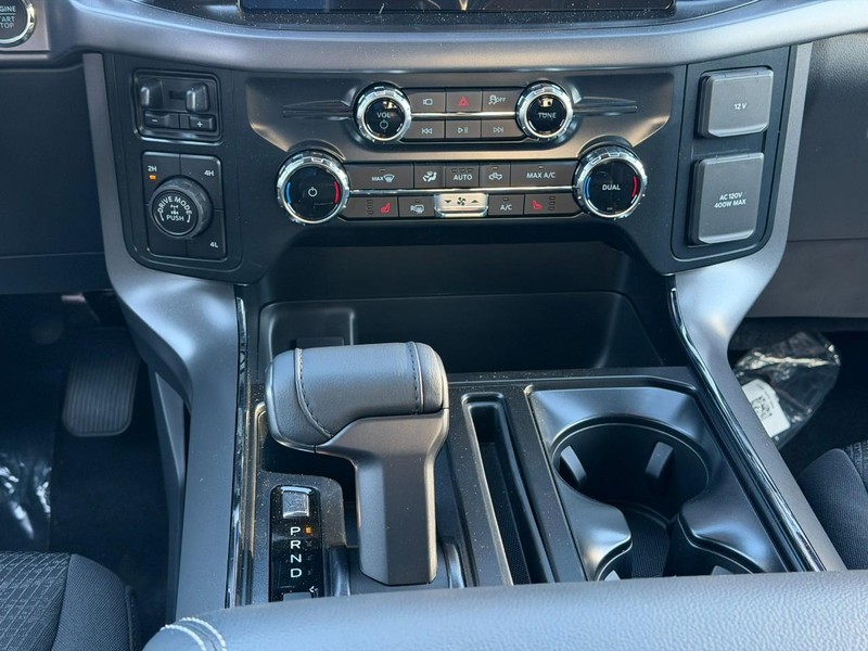 Ford F-150 Vehicle Full-screen Gallery Image 8