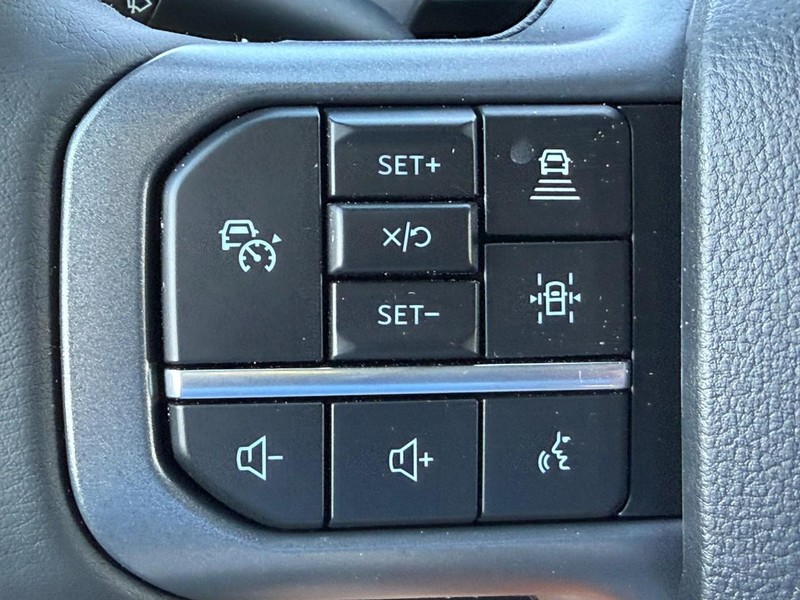 Ford F-150 Vehicle Full-screen Gallery Image 11