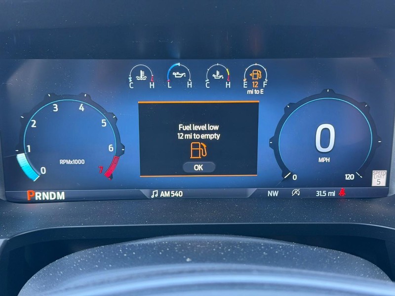 Ford F-150 Vehicle Full-screen Gallery Image 13