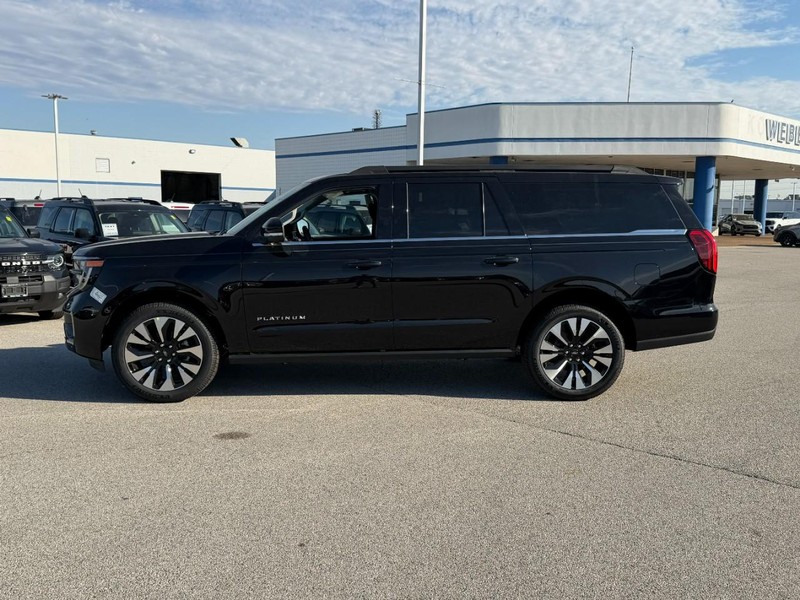 Ford Expedition Max Vehicle Full-screen Gallery Image 2