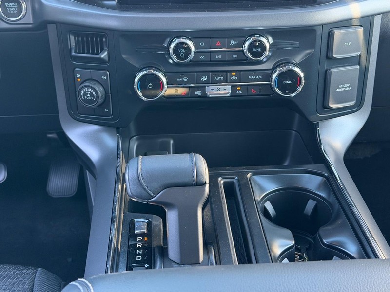 Ford F-150 Vehicle Full-screen Gallery Image 8