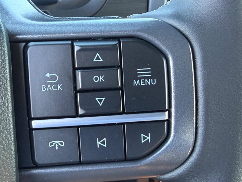 Ford F-150 Vehicle Full-screen Gallery Image 12