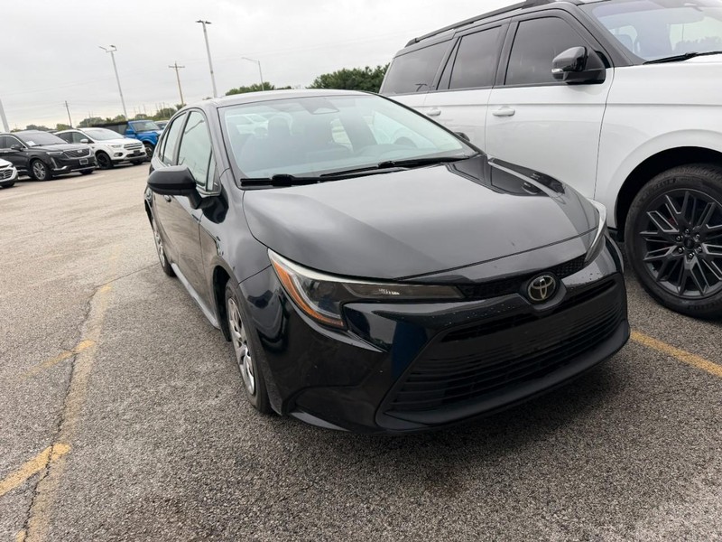 Toyota Corolla Vehicle Full-screen Gallery Image 2
