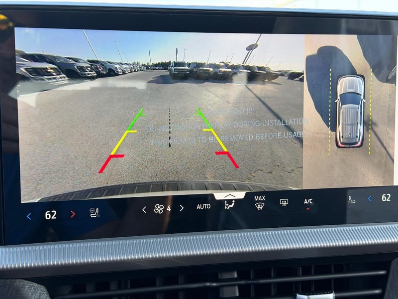 Ford Explorer Vehicle Full-screen Gallery Image 15