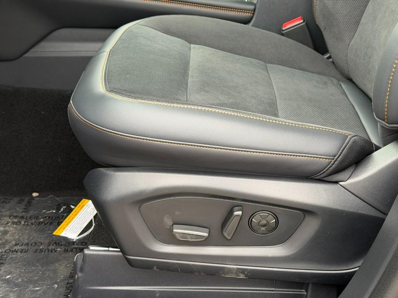 Ford Explorer Vehicle Full-screen Gallery Image 13