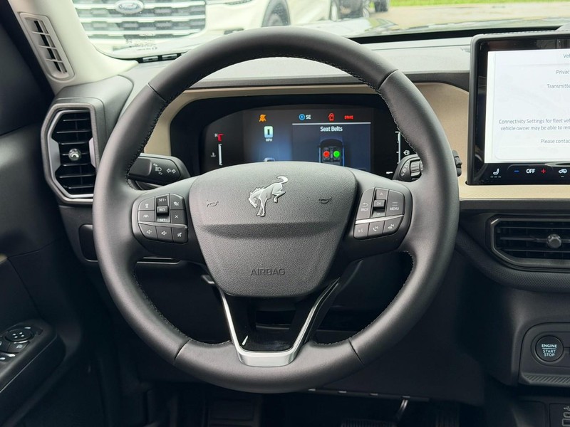 Ford Bronco Sport Vehicle Full-screen Gallery Image 6