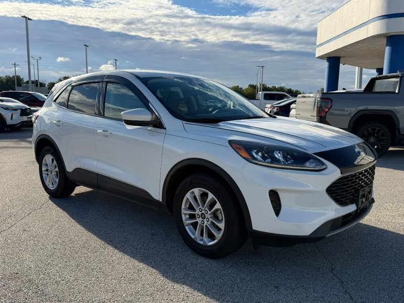 Ford Escape Vehicle Full-screen Gallery Image 7