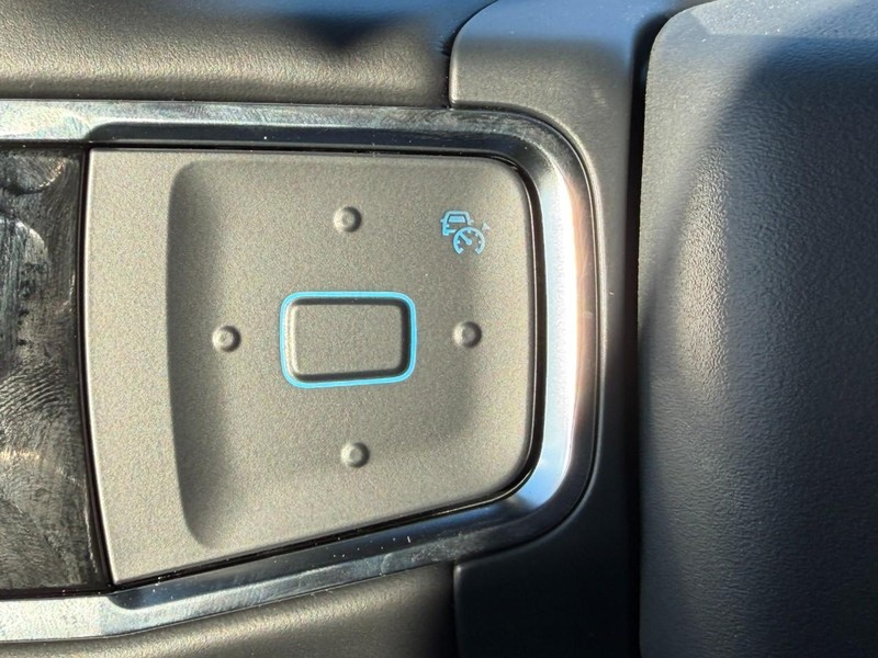 Ford Expedition Vehicle Full-screen Gallery Image 13