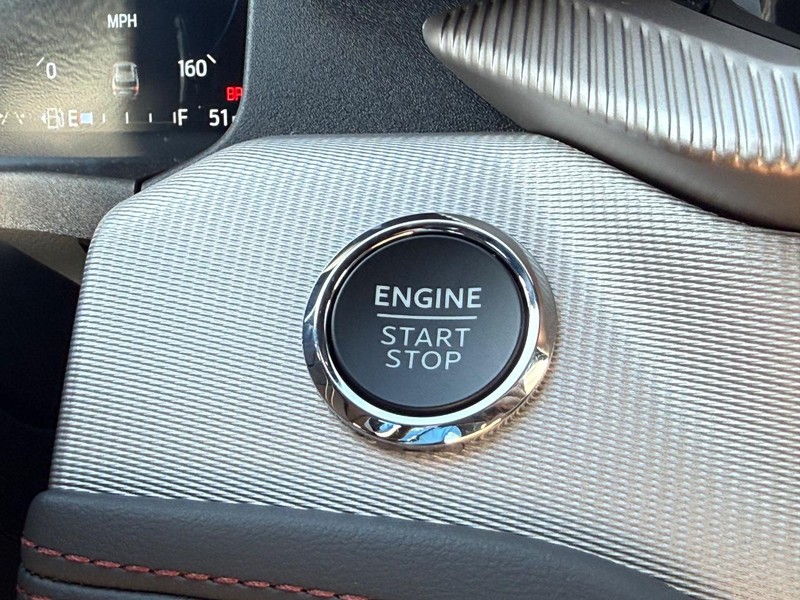 Ford Explorer Vehicle Full-screen Gallery Image 10