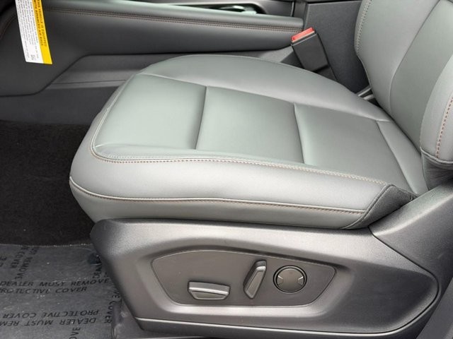 Ford Explorer Vehicle Full-screen Gallery Image 11