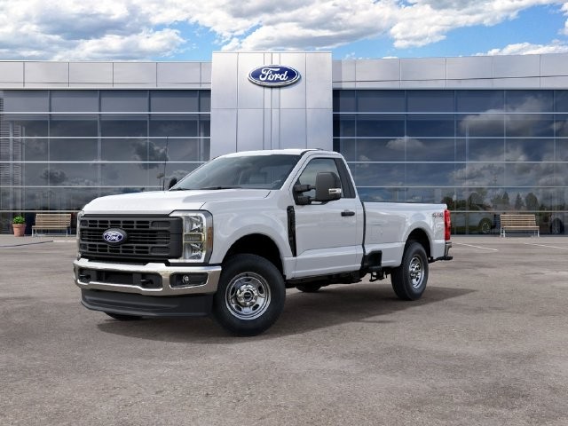 Ford Super Duty F-250 SRW Vehicle Full-screen Gallery Image 2